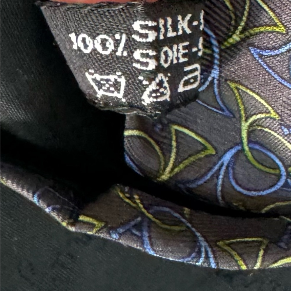 Designer tie - Picture 3 of 5